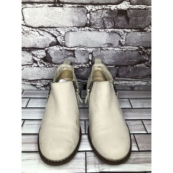 Hush Puppies Medium Moyen Ivory Suede Leather Zip Heel Booties Women Sz 8M US/39 - Picture 2 of 16
